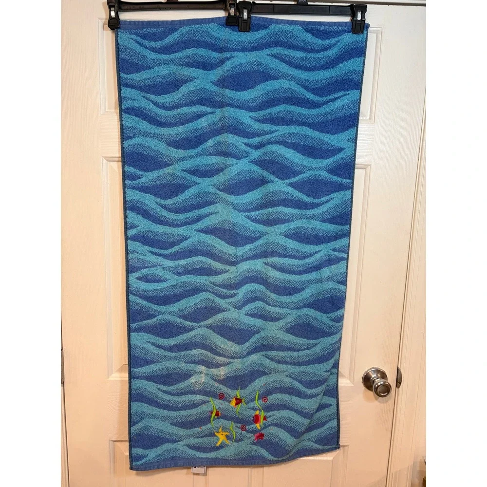 Santens Vintage Blue Wave Embroidered Tropical Fish Beach Bath Towel USA Cotton